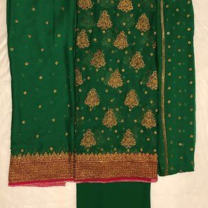 Woman's unstitched Pakistani Suit